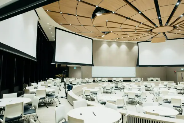 Audio visual setup for virtual and hybrid events